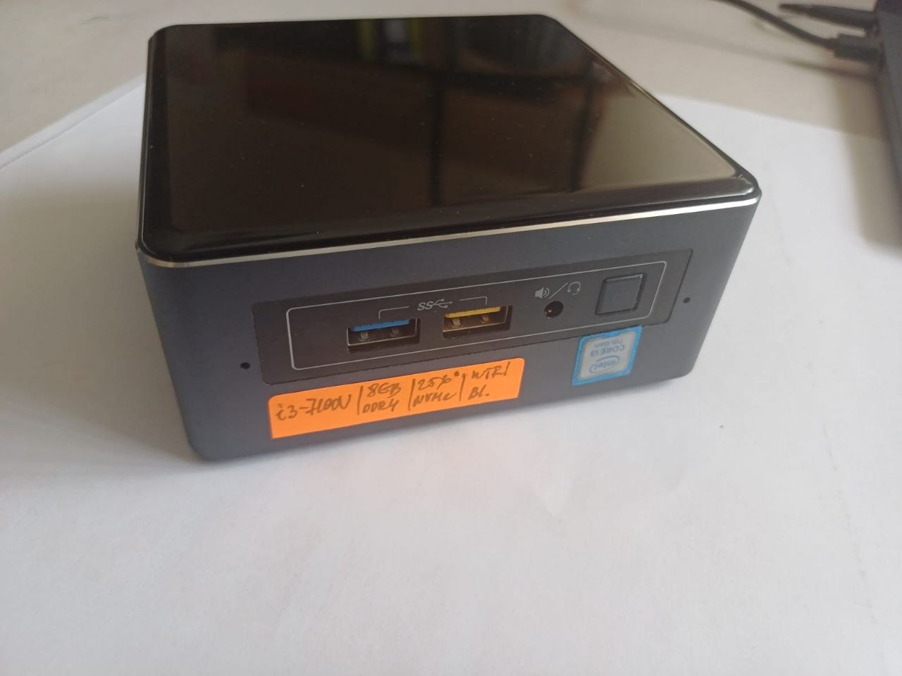Intel NUC NUC7i3BNH – Компактен и мощен мини компютър