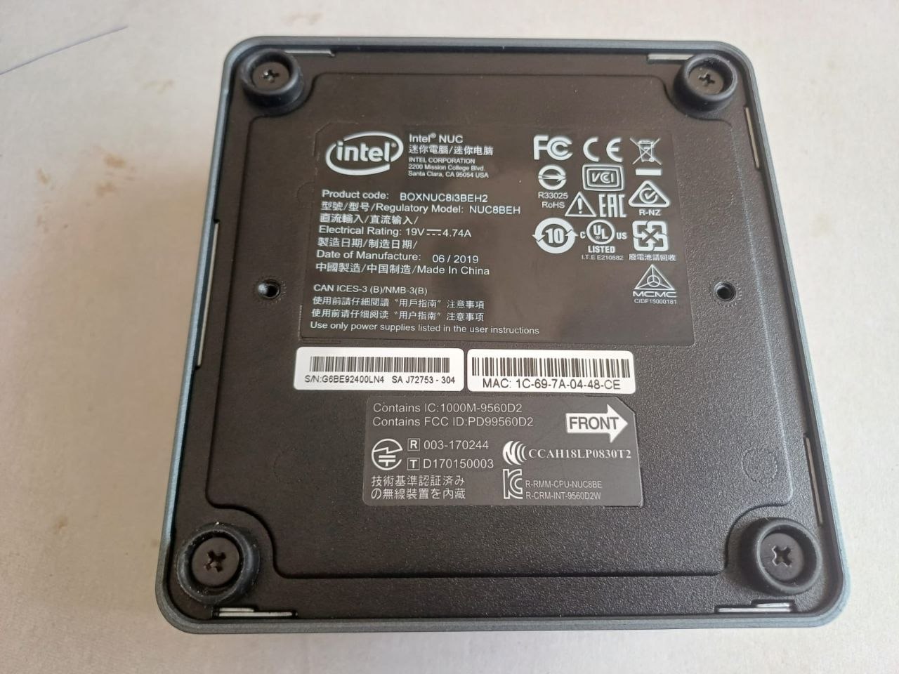 Intel NUC BoxNUC8i3BEH2 – Високопроизводителен мини компютър